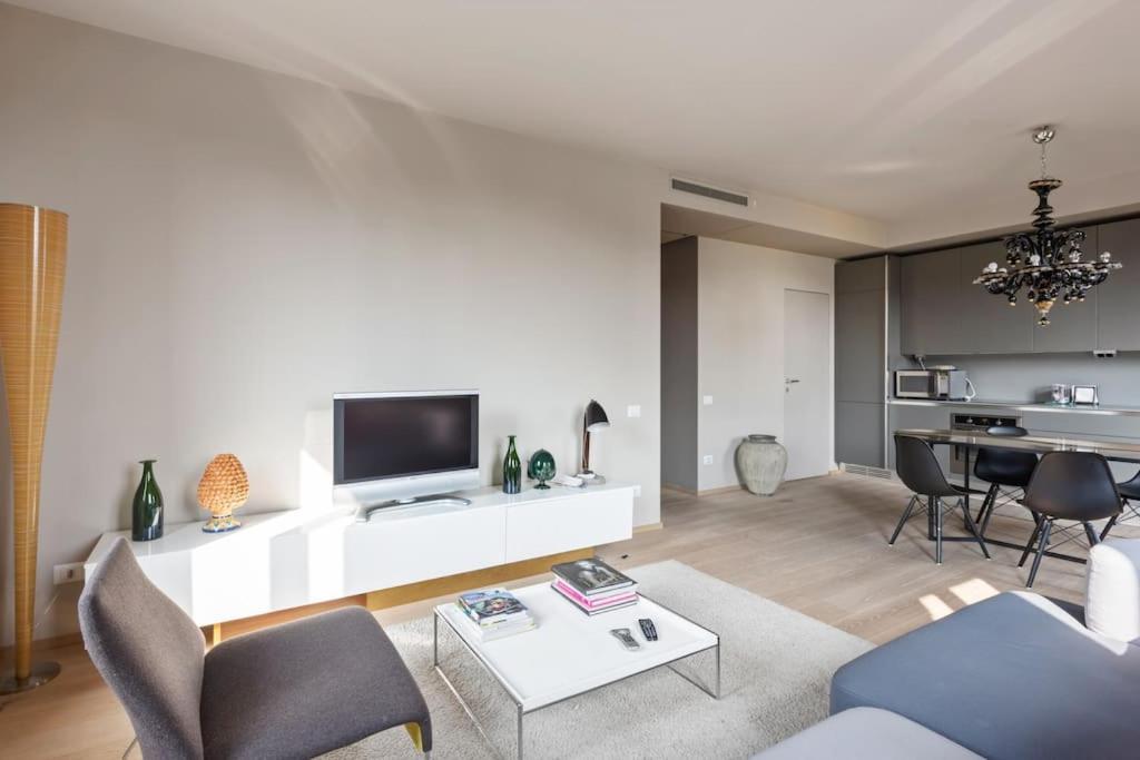 Easylife - Stylish Design In Fashion District Apartment *